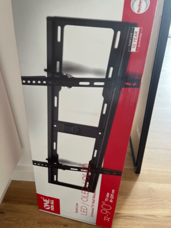 Hjælp til ophæng af tv og spejl på væg