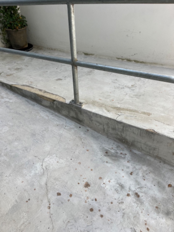 Betontrappe repareres