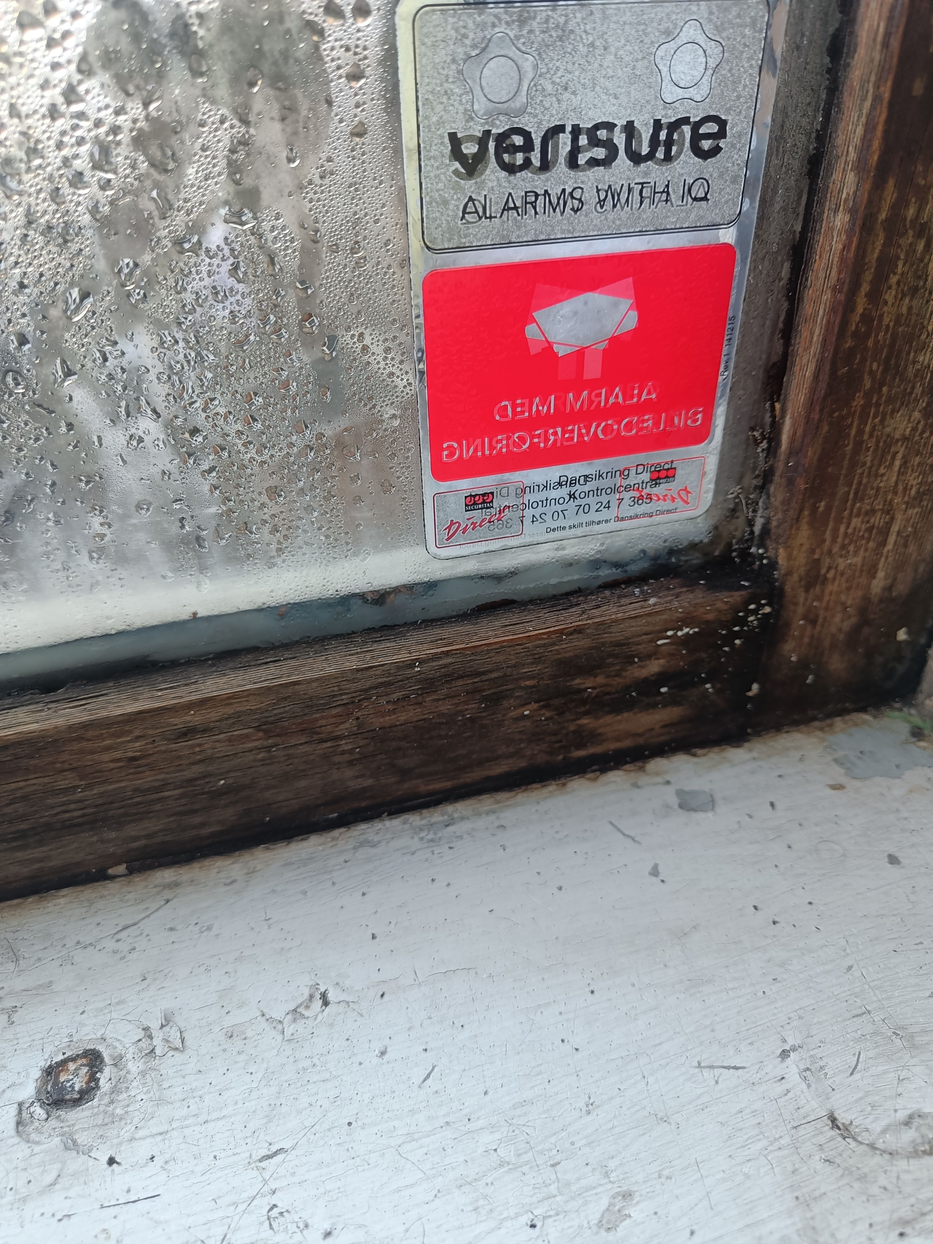 Skift af vindueskarme og 2 vinduer