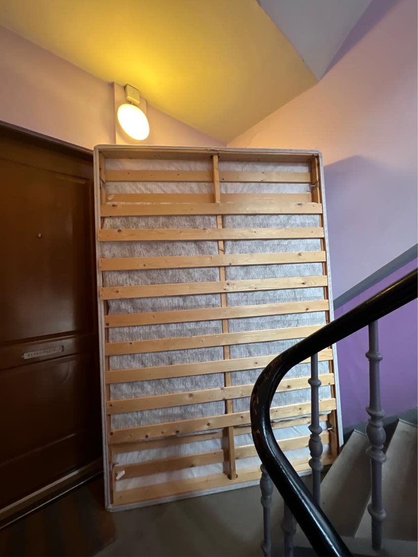 Køre seng på genbrugsstation/losseplads