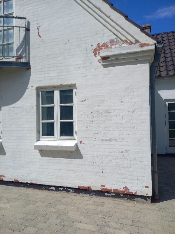 Reparation af facade og sokkel