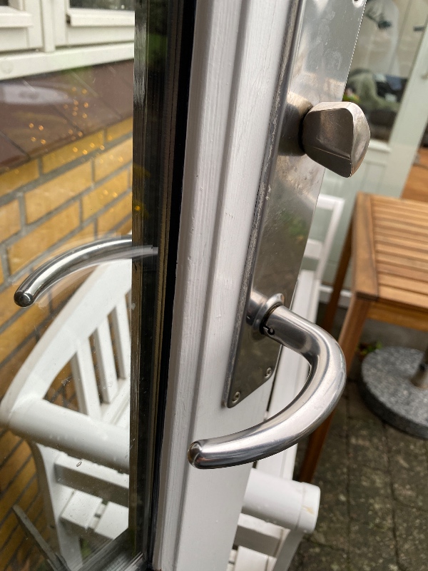 Reparation af yderdør-håndtag/låsemekanisme samt reparation/spænding? håndtag 4 indvendige døre