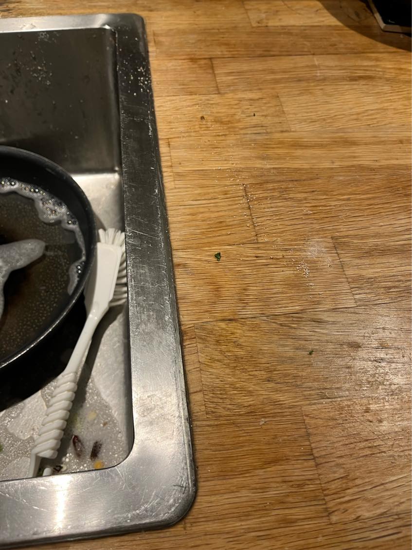 Få skiftet bordplader på køkkenbord og ny vask og blandingsbatteri
