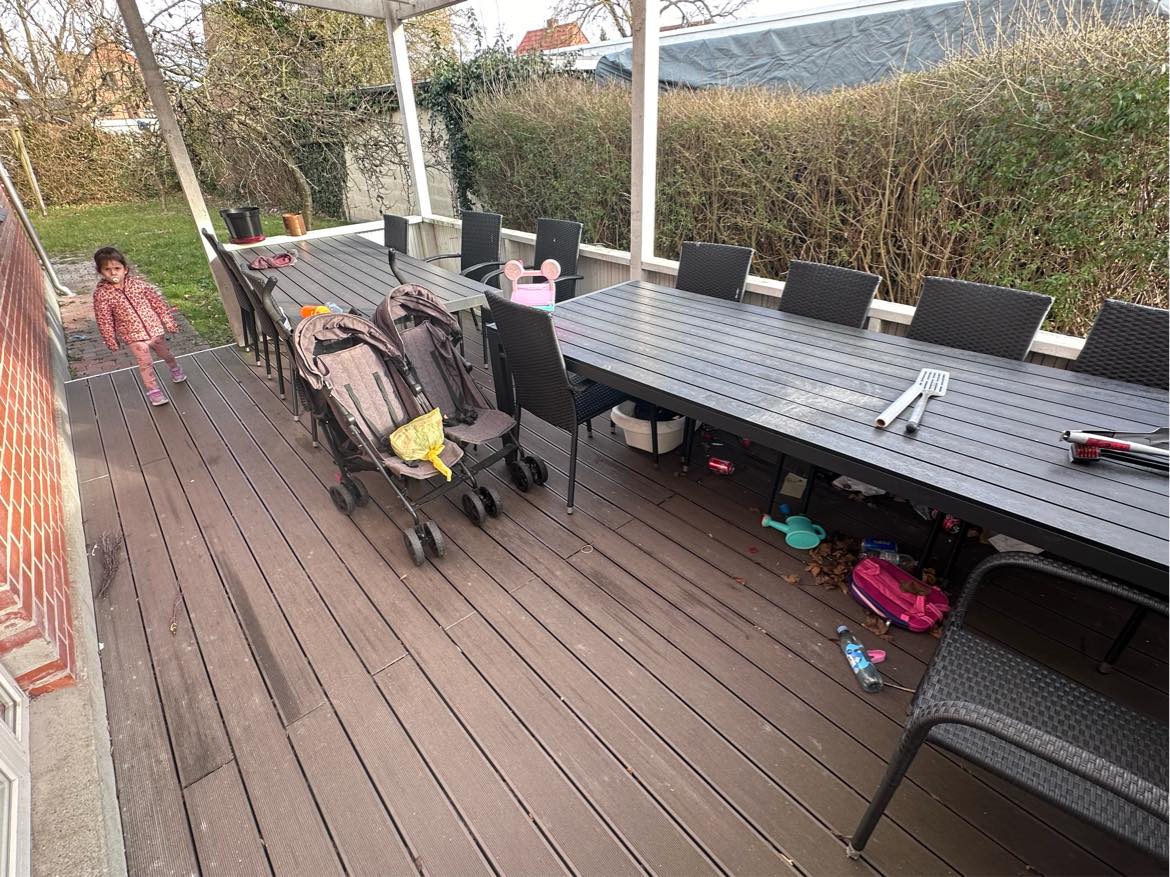 Oprydning/skrald/gøres klar til foto/salg af hus