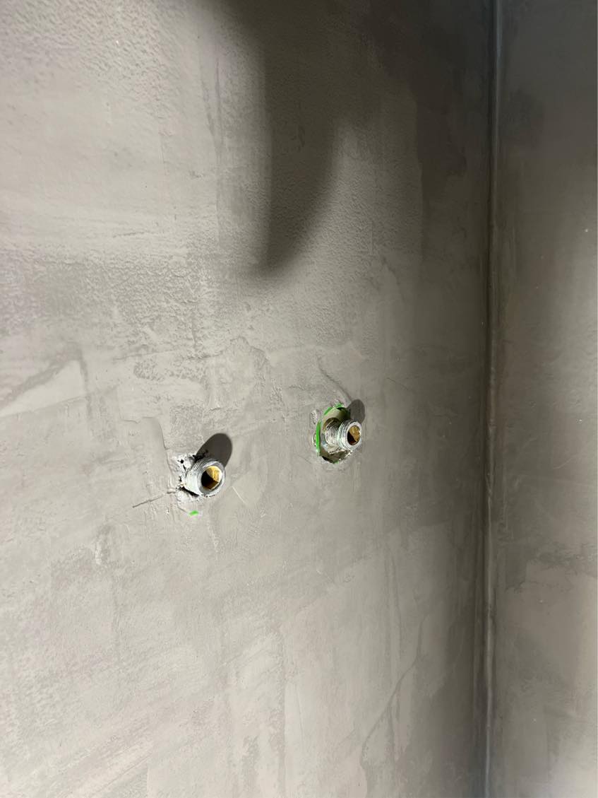 installation af armatur og toilet