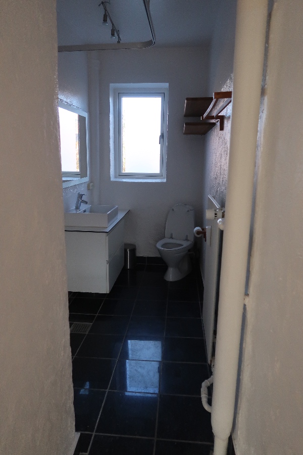 Spartling/glatning af badeværelsesvægge