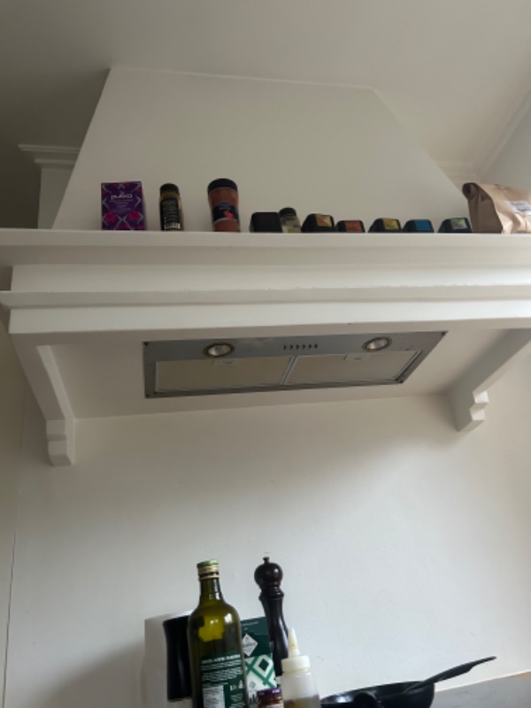 Utæt aftræksslange fra emhætte