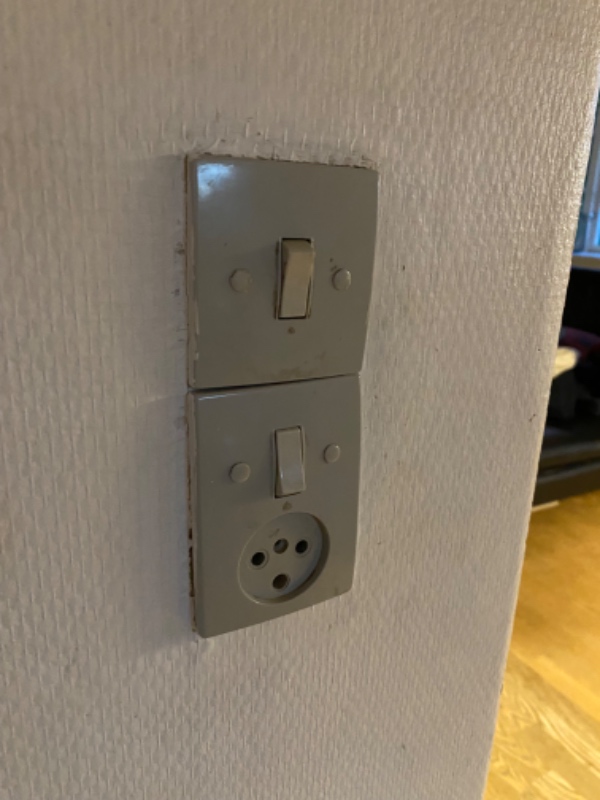 Udskiftning af tre stikkontakter