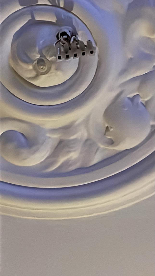 Skal have sat en lampe op