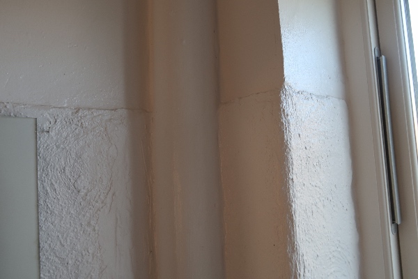 Spartling/glatning af badeværelsesvægge