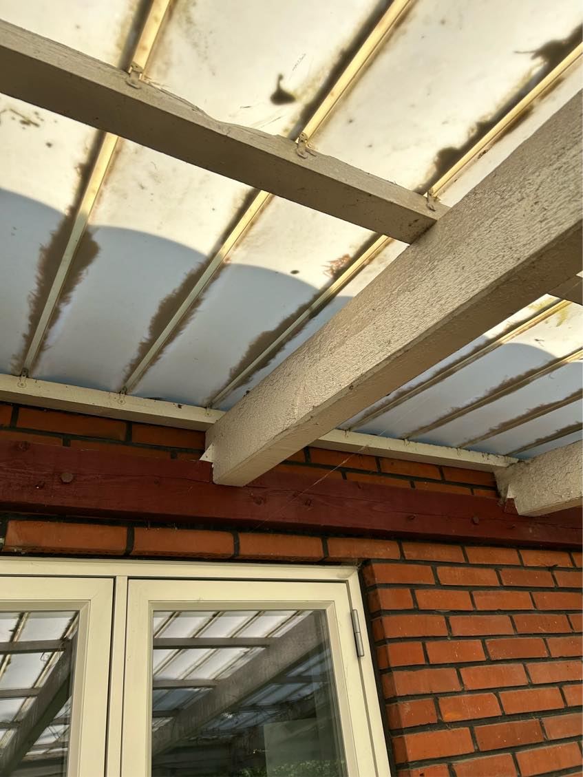 Riv overdækket terrasse ned
