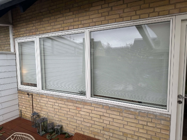 Montage af sålbænk under vinduer