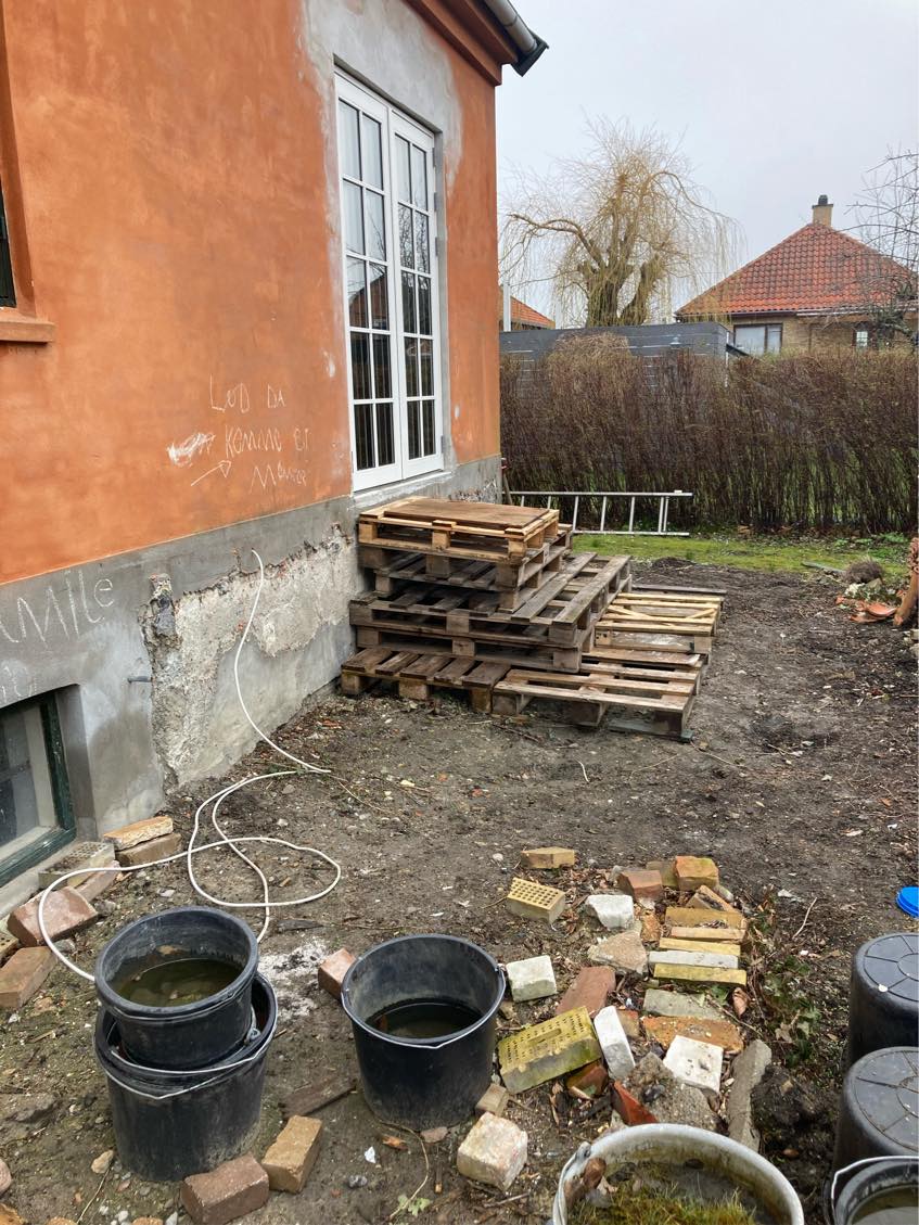 Bortkørsel af diverse affald på genbrugsplads