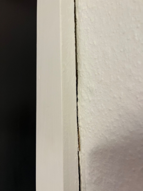 Dørkarm er gået fra