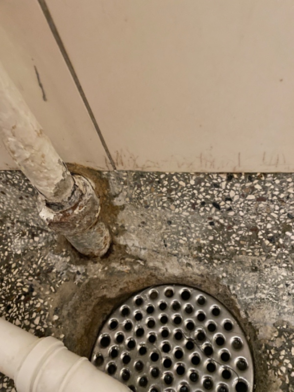 Udskiftning af enkelte ødelagte klinker