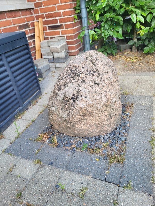 Afhentning af 3 store sten