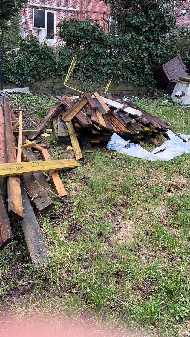 Have smidt byggeaffald ud