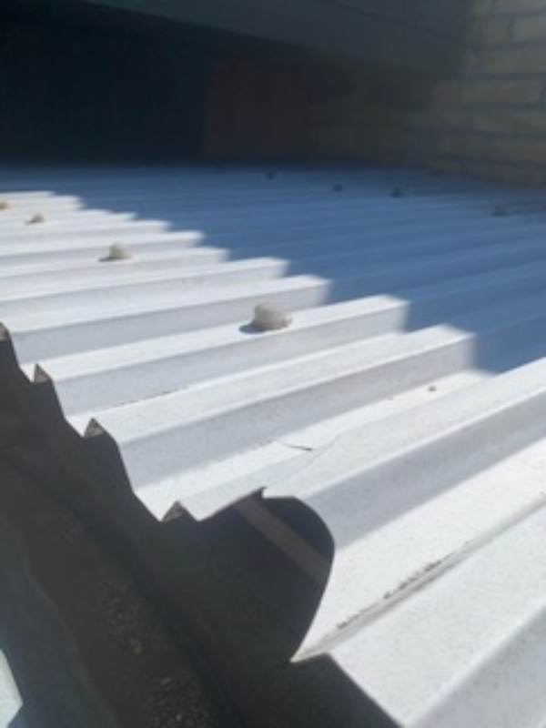 Nyt tag på udhus, Termotagplader mål af udhus brede 135cm - længde 442cm