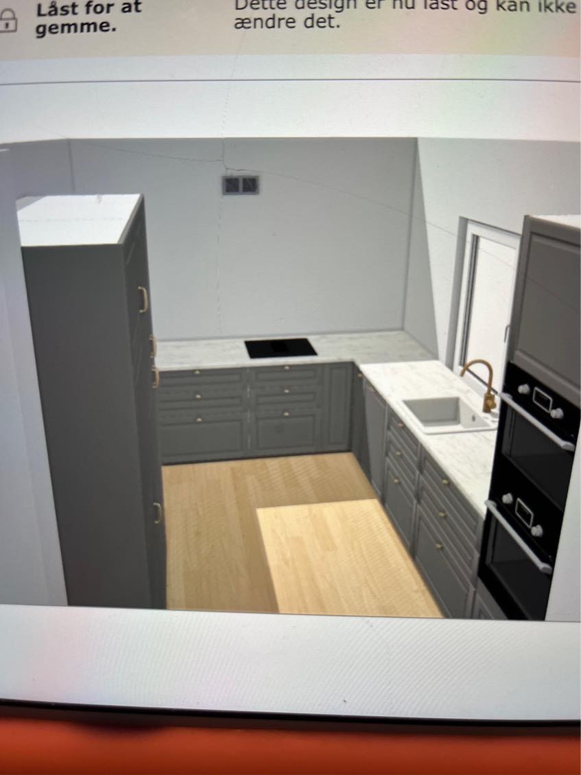 Samling , samt opsætning af Ikea køkken. 4 højskabe, 8 underskabe. Der skal også laves sokkel