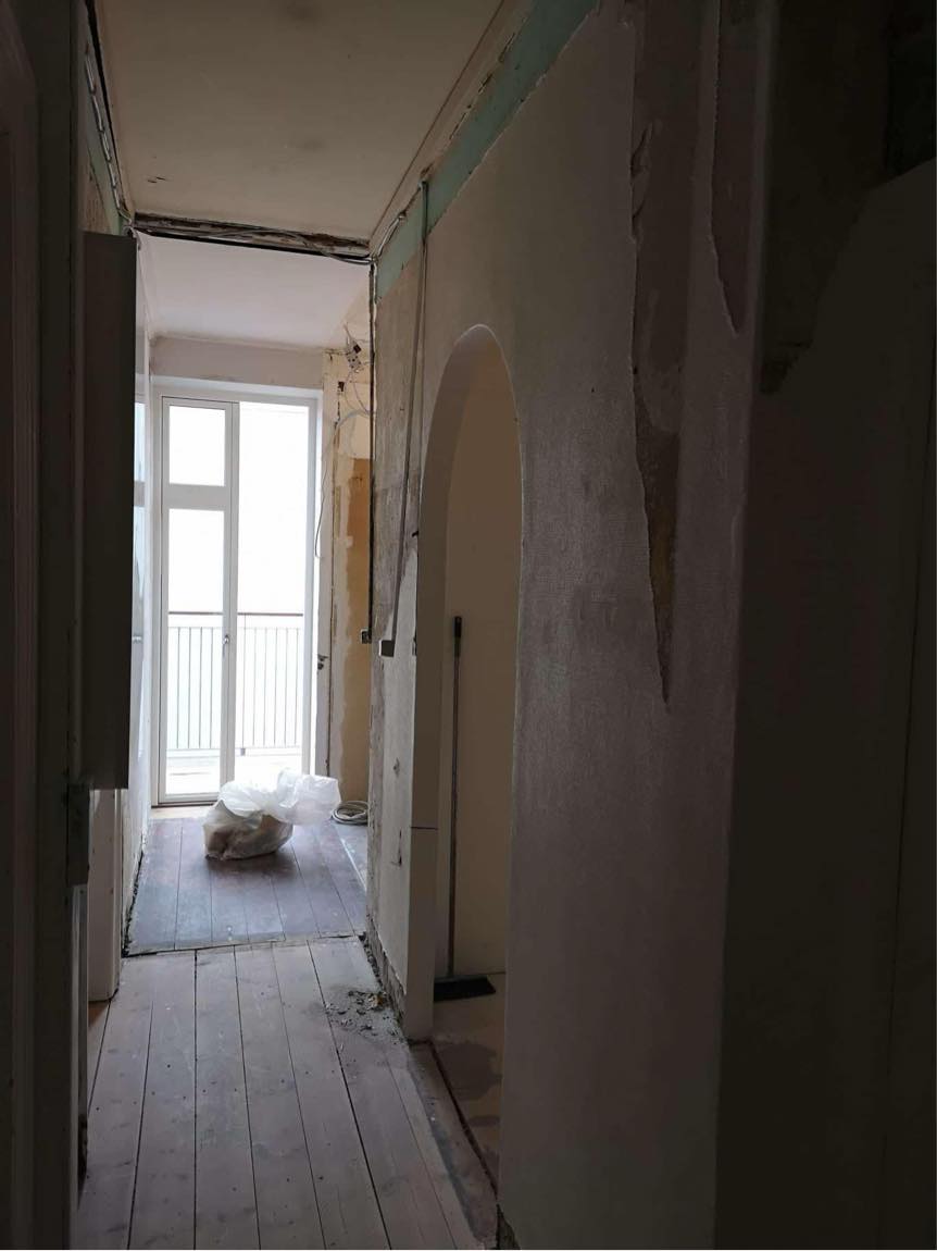 Opsætning af nedsænket loft. I gips.