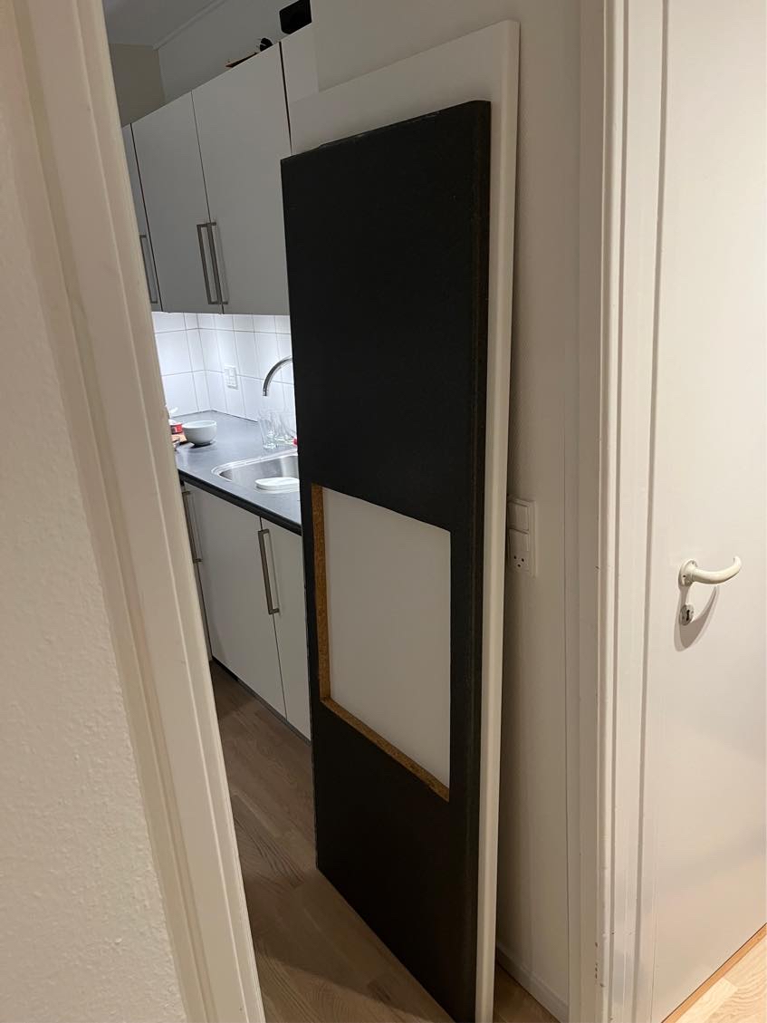 Skære bordplade til + sætte vandhande og afløb til