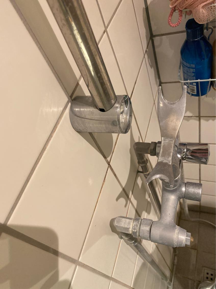 Montering og afmontering af bruse armatur