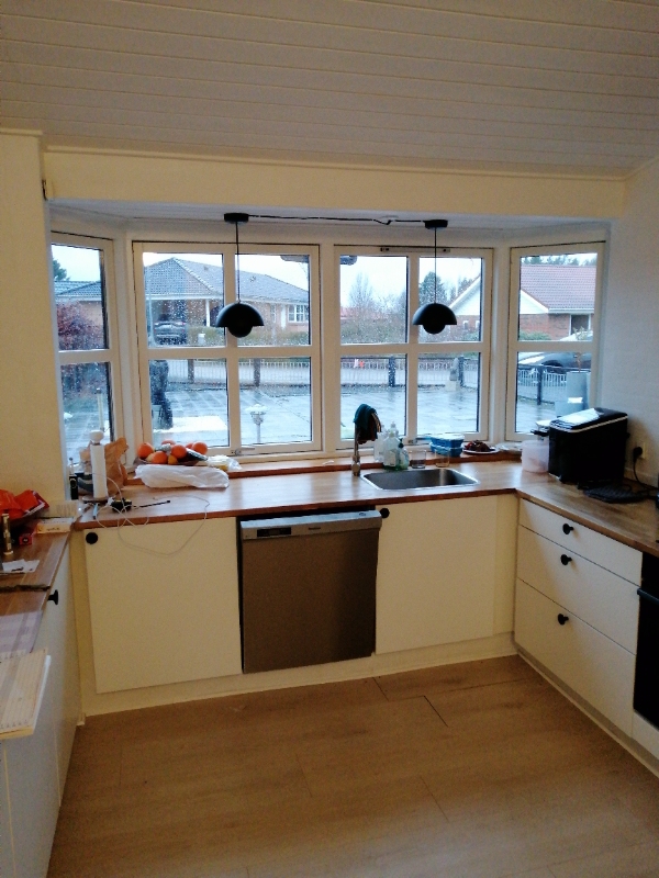 Tilpasning og opsætning af plissegardiner