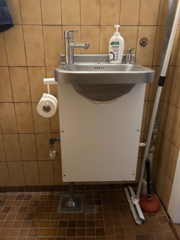 Udskiftning af håndvask og toilet