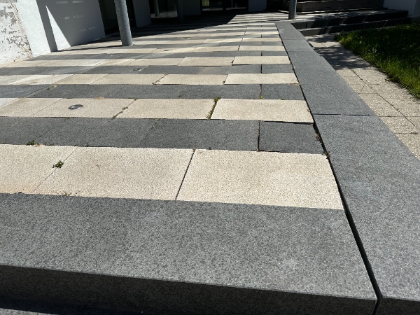 ret ujævne fliser op ca 40 m2