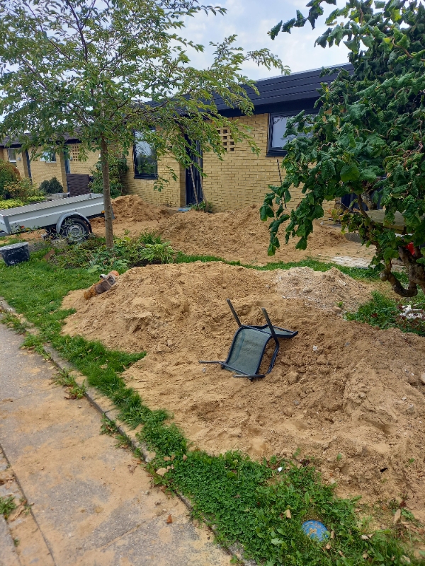 Afhentning og bortkørsel af sand