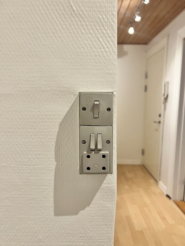 Udskiftning af stikkontakter og lamper