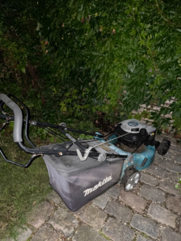 Reparation af plæneklippe