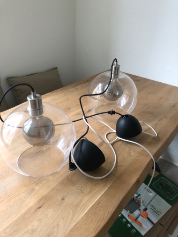Sætte to lamper op