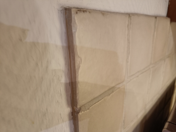 Nedtagning af klinker i køkken