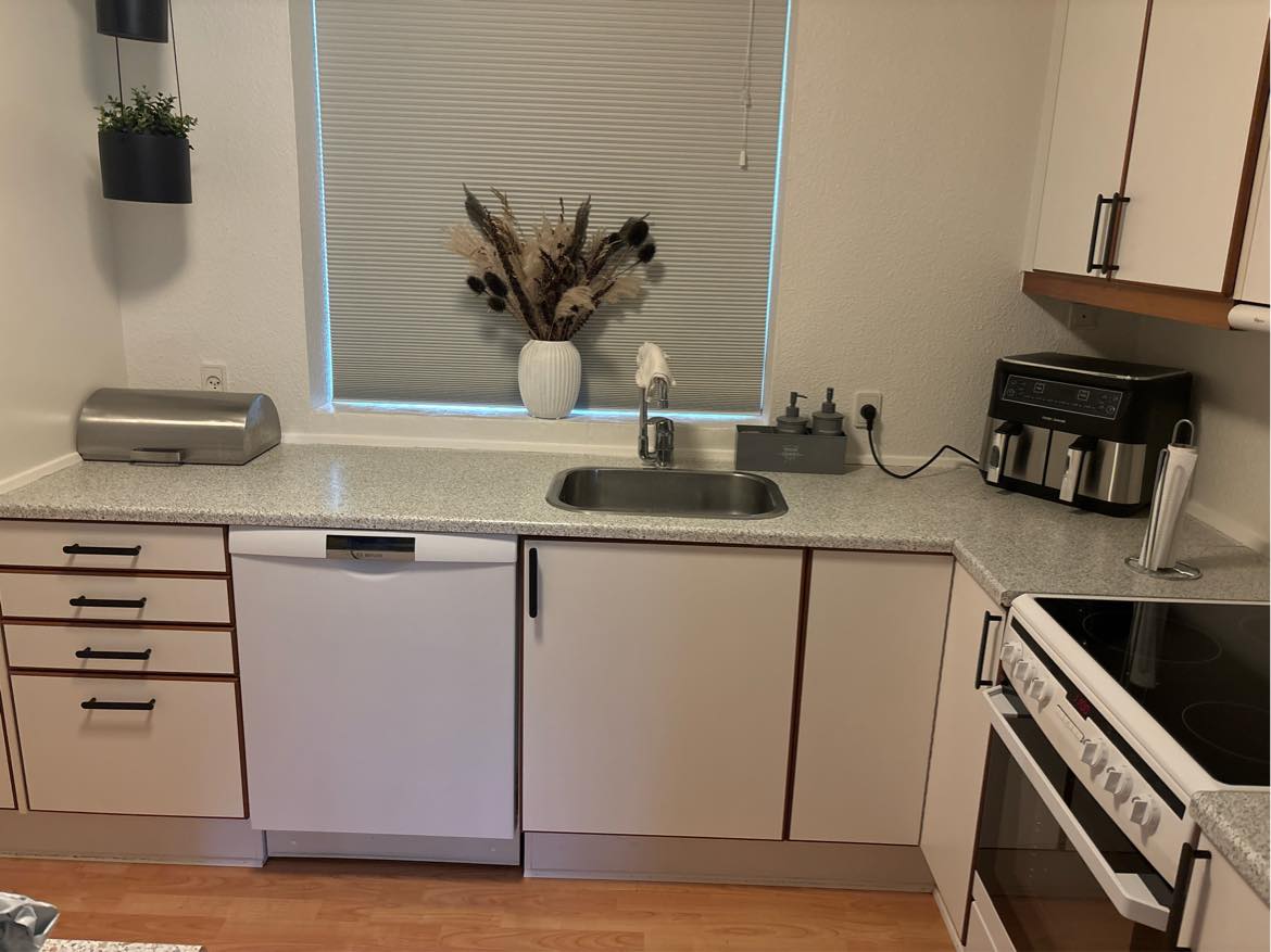 Ny bordplader i køkken og badeværelse