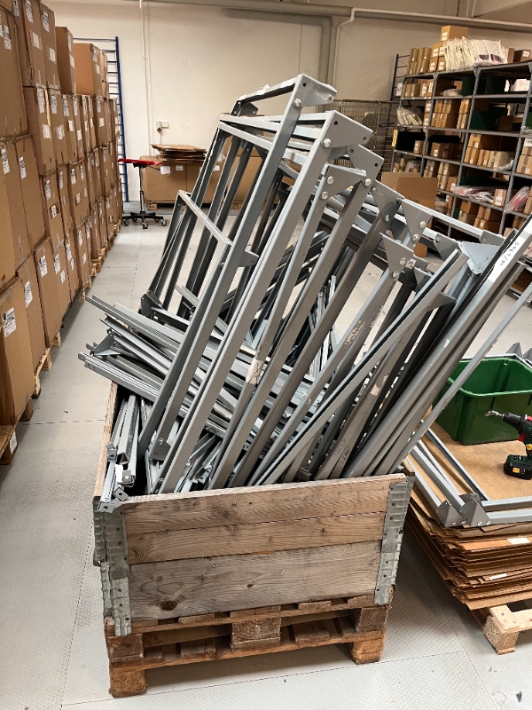 afhentet jern + et køleskab