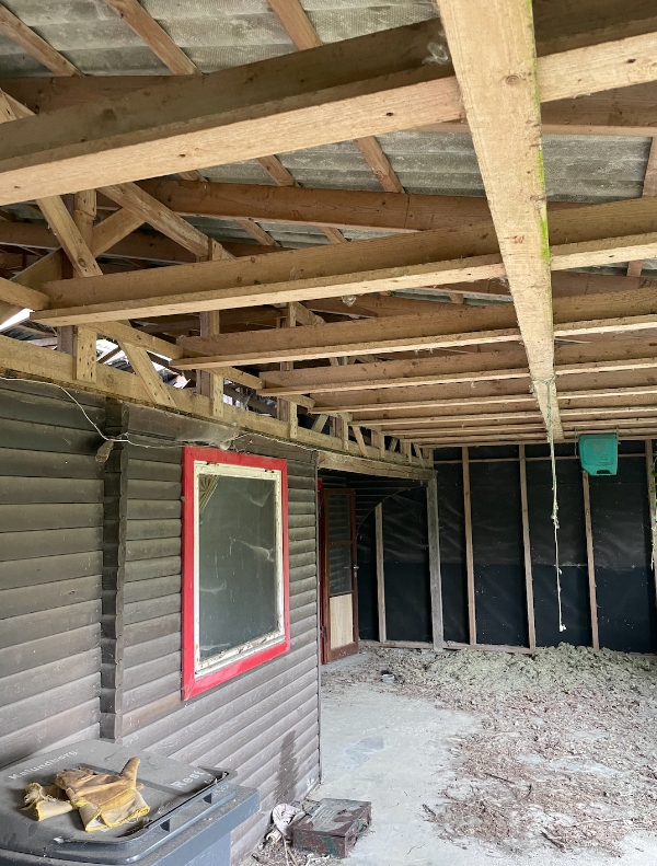 Nedrivning af gl. sommerhus Røsnæs Strandpark v/ Kanundborg