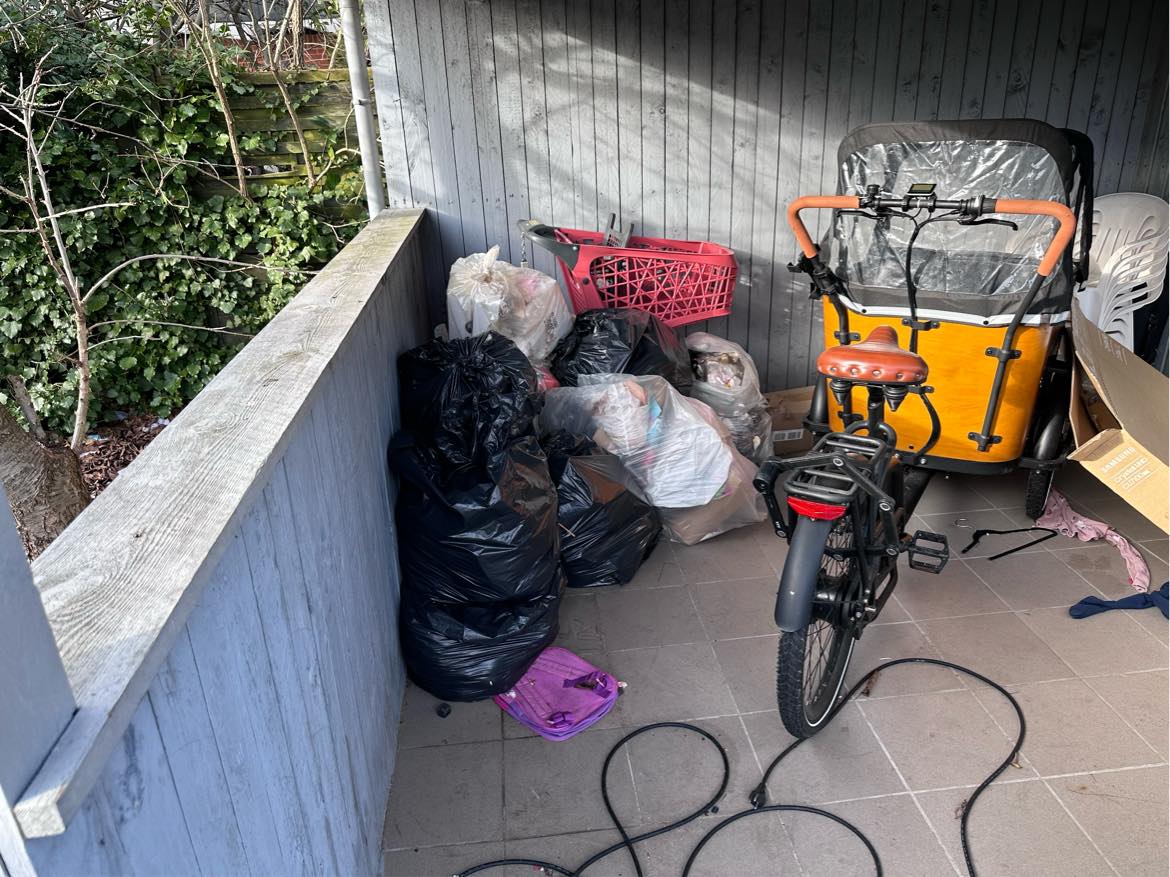 Oprydning/skrald/gøres klar til foto/salg af hus