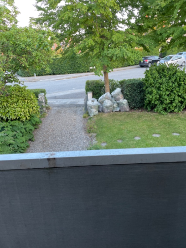 Kørt 14 sække på genbrugsstation, kun haveaffald