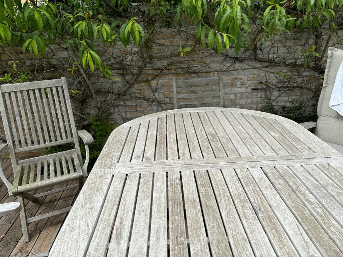 Slibe havemøbler teak