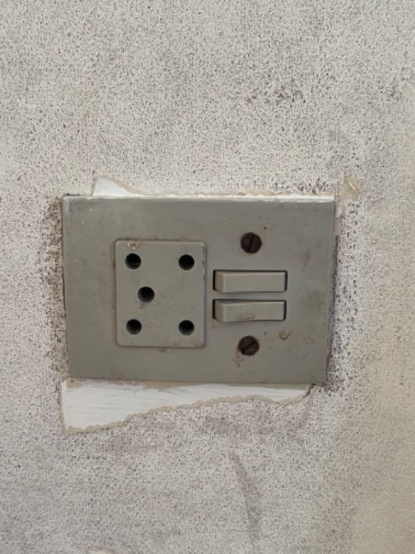 Udskiftning og ny placering af eltavle og ny elføring og kontakter