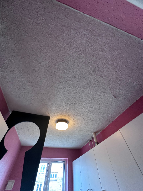 Pudsning af loft (er nu stænkt pudset) i alt 11 kvm