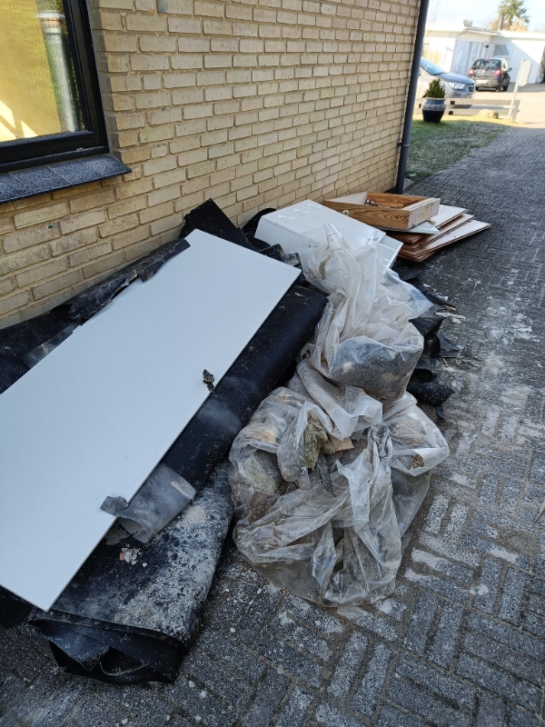 Afhentning og bortskaffelse af byggeaffald