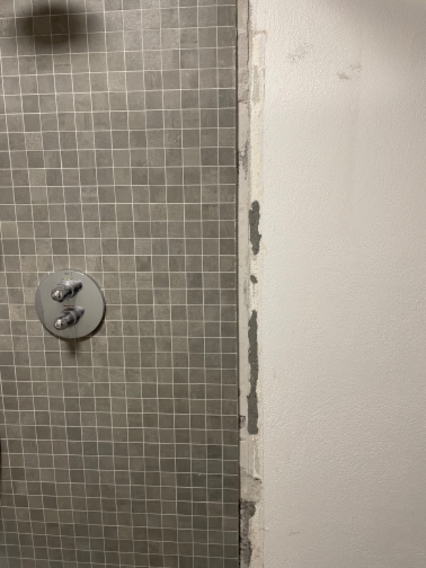 Opretning af væg på badeværelse