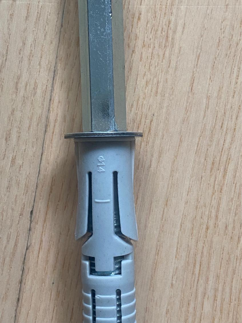 Ophængning af reol på væg