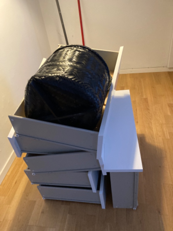 Bortskaffelse af møbler mv til genbrug/sortering