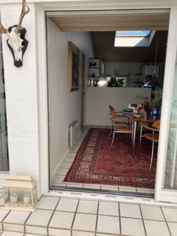 Skydedør m.glas kan ikke lukke og åbne skal justeres ?