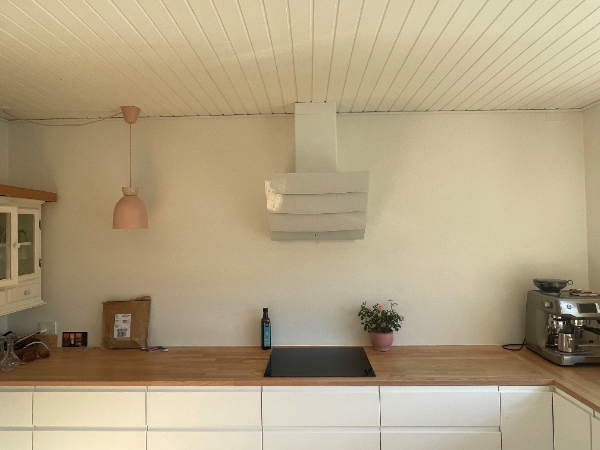 Maling af væg i køkken