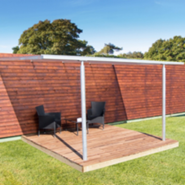 Opsat af samlesæt-terrasseoverdækning + fliselægning