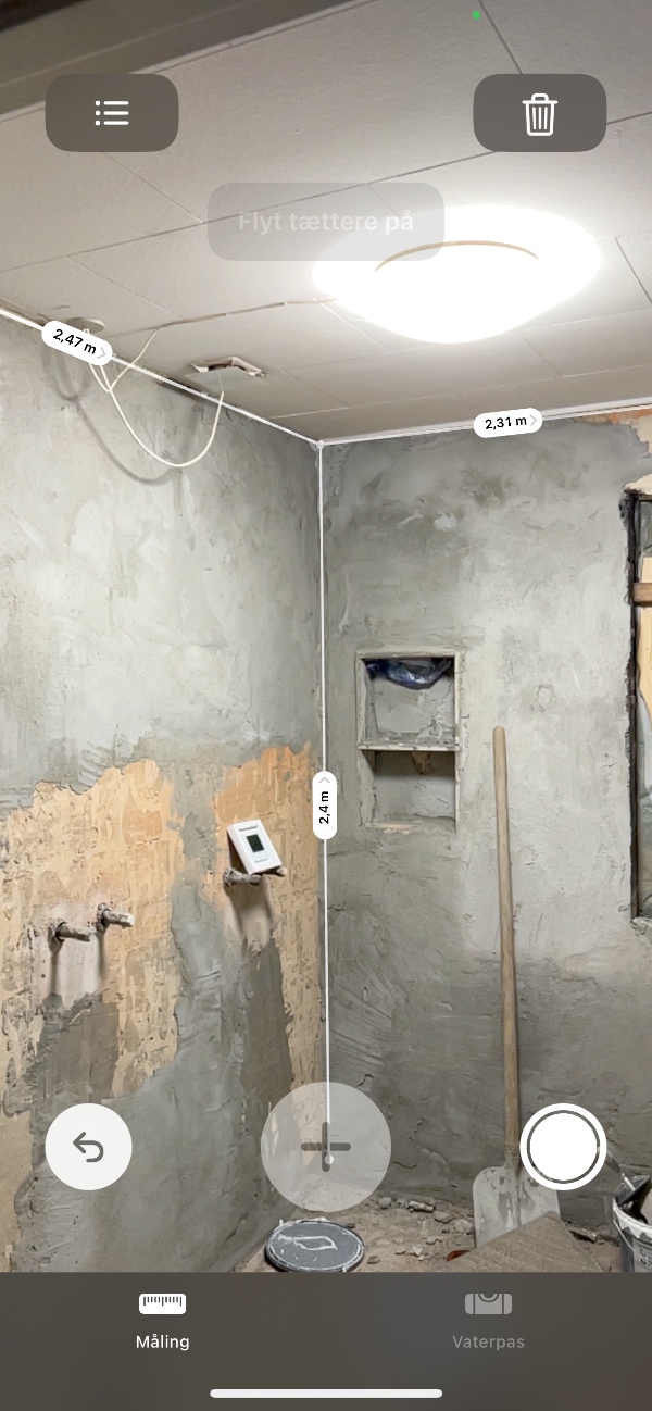 Fliselægning i badeværelse både væg og gulv 6 kvm gulv